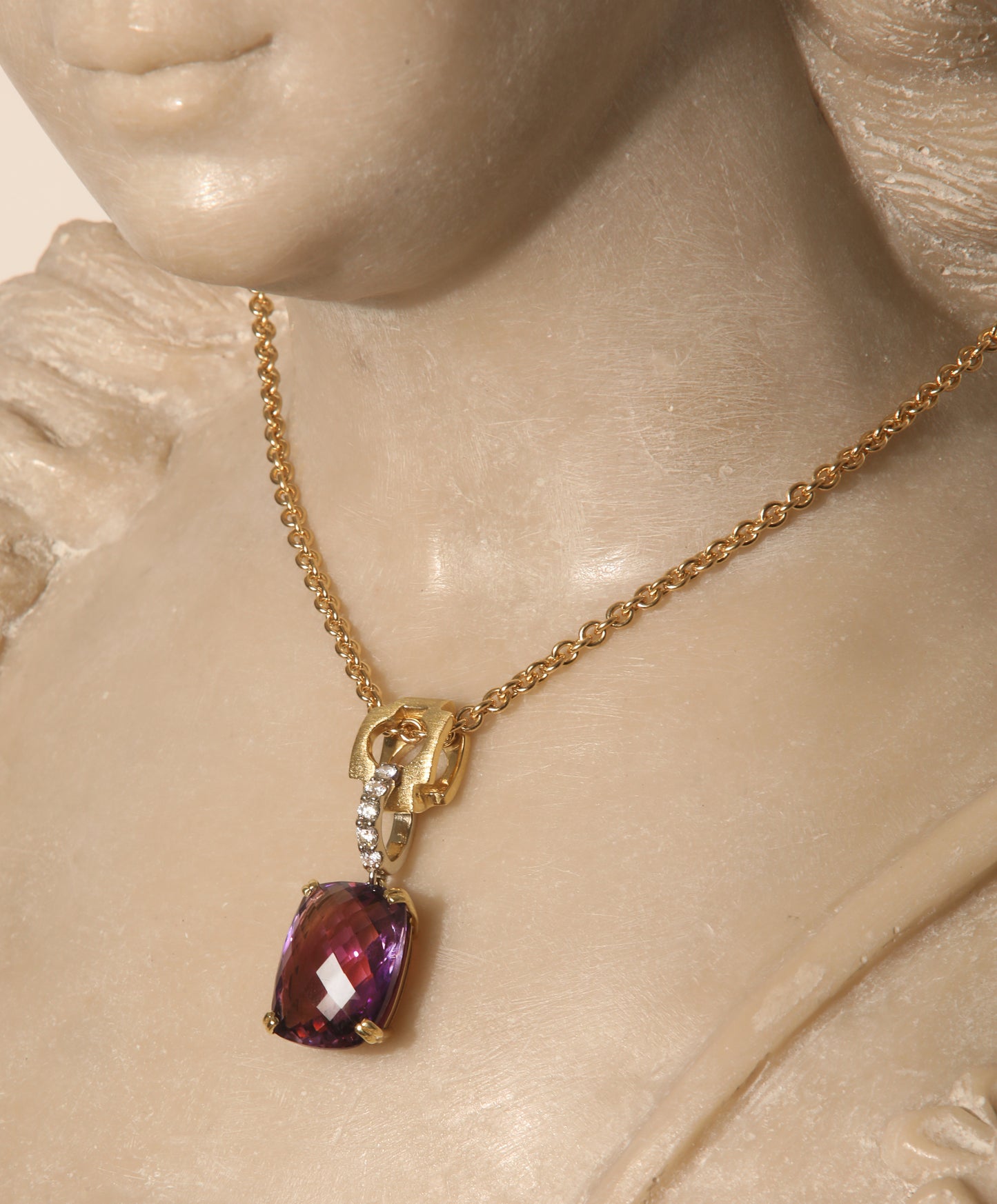 Picolé Drop Necklace